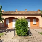 Apartahotel Borgo Vada