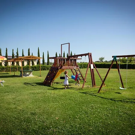 Apart-hotel Borgo Vada