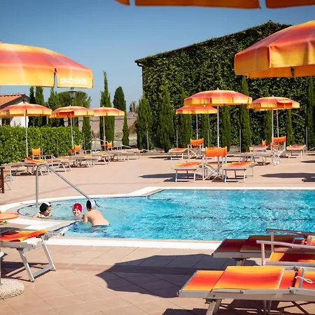 Borgo Hotel apartamentowy 3*